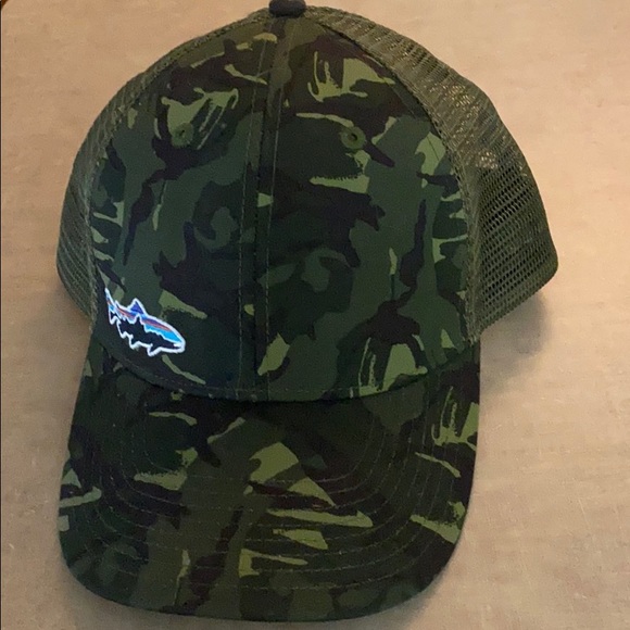 Patagonia Accessories - Patagonia camo woman’s hat